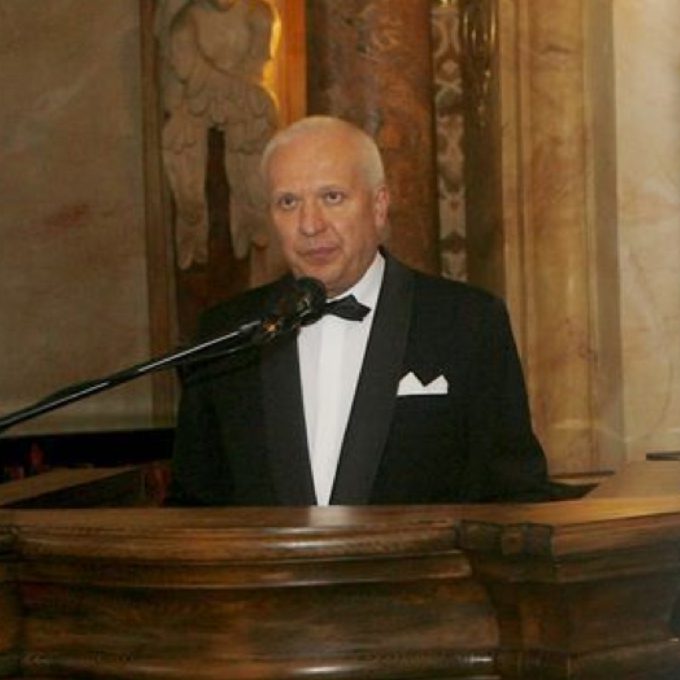 prof. Piotr A. Wrzecioniarz